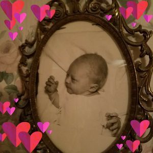 Meet your Posher, Gloria